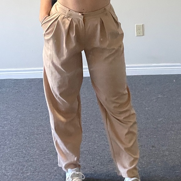 Pretty Little Thing dress pants - Picture 3 of 3